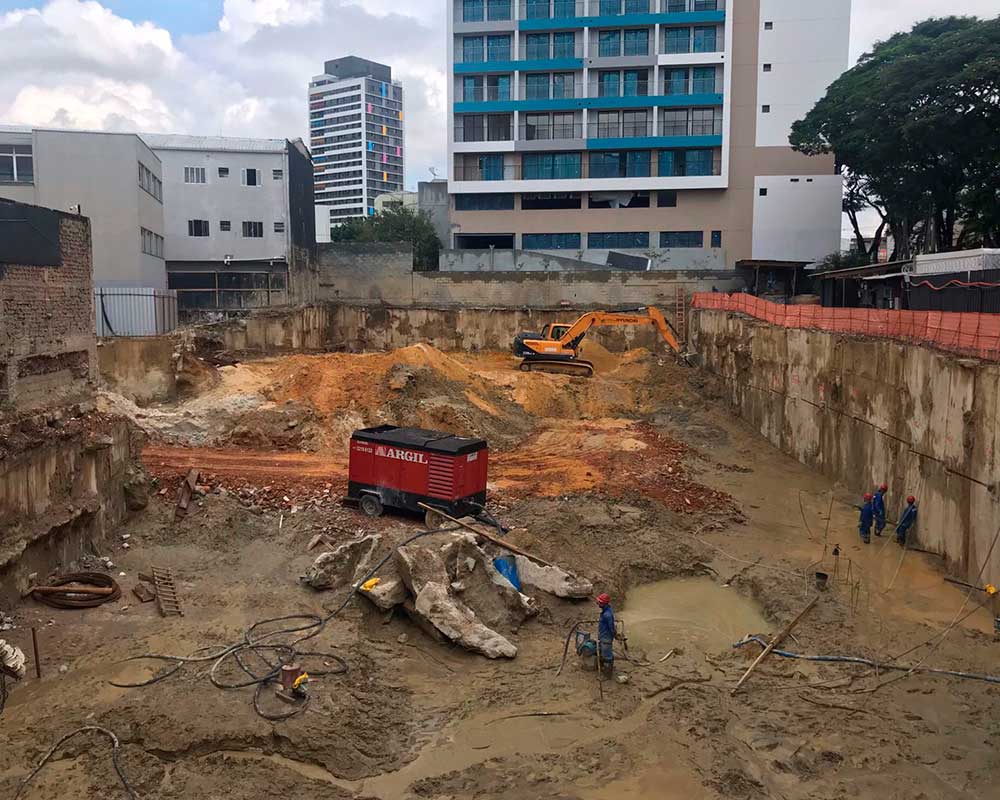 Obras | Março