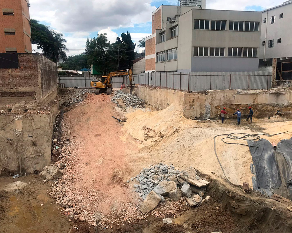 Obras | Abril